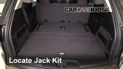 2010 Saturn Outlook XE 3.6L V6 Tires & Wheels Change a Flat Tire
